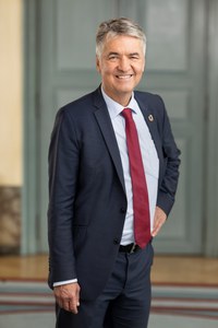 Alec_von Graffenried_hoch