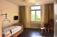 BewohnerInnenzimmer Alters  und Pflegeheim Kühlewil Bild Pierre Steiner