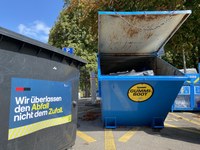 Gummiboot-Container bei der Auswasserungsstelle Marzili
