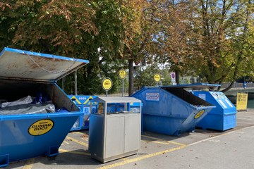 Abfalltrennung bei der Auswasserungsstelle Marzili. Vergrösserte Ansicht