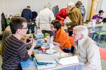 Energiewende erleben Repaircafe Köniz  Bild Thomas Hodel (JPG, 3,3 MB) . Vergrösserte Ansicht