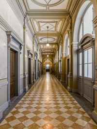 Bundeshaus Ost (Kochergasse 9), Korridor erstes OG | Bild Alexander Gempeler