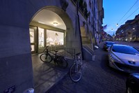 Querformat   Schaufenster vor 22 Uhr (Bild   Adrian Moser)