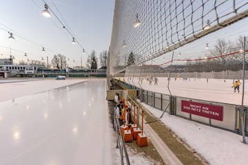 Kunsteisbahn Ka We De 2 Bild Susanne Goldschmid. Vergrösserte Ansicht