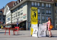 Big Bag und Infosäule Waisenhausplatz