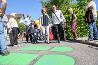 Begegnungszone Burgfeld - Gemeinderätin Ursula Wyss und Verkehrsplaner Karl Vogel