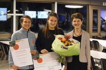 Hauptgewinnerinnen mit Franziska Teuscher. Vergrösserte Ansicht