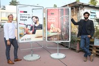 Plakatsujets Velo-Kampagne mit Susan und Benoit | Bild Marco Zanoni