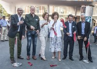 Eröffnung Eigerplatz: Martin Moser, Leiter Netze ewb; Daniel Imthurn, Kopräsident Quartierkommission QM3; Ursula Wyss, Gemeinderätin; Barbara Egger, Regierungsrätin; René Schmied, Direktor Bernmobil; Hans-Peter Wyss, Stadtingenieur - Bild: Alexander Egger