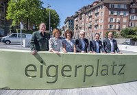 Eröffnung Eigerplatz: Daniel Imthurn, Kopräsident Quartierkommission QM3; Ursula Wyss, Gemeinderätin; Barbara Egger, Regierungsrätin; Hans-Peter Wyss, Stadtingenieur; René Schmied, Direktor Bernmobil; Martin Moser, Leiter Netze ewb - Bild: Alexander Egger