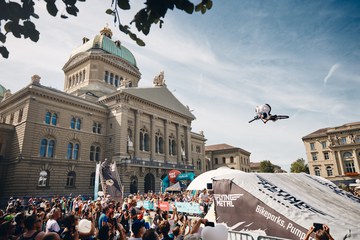 Hallo Velo 2023   JumpShow © Hallo Velo! TRIEBHAUS LIVE GmbH. Vergrösserte Ansicht