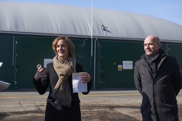 Kompostieranlage Seeland Ursula Wyss und Walter Matter Bild Nadine Strub. Vergrösserte Ansicht