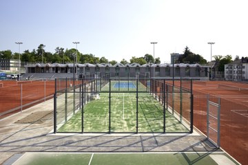 Tennisfelder Neufeld. Bild: Thomas Kaspar.. Vergrösserte Ansicht