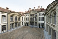 Erlacherhof Aussenansicht 4 | Bild: Christine Blaser, Bildaufbau.