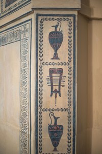 Detail der freigelegten etruskisch inspirierten Dekorationsmalerei. Bild: Peter Matthys 2020.