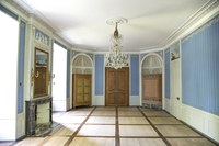 Klassizistischer Salon im 1. Obergeschoss. Bild: Peter Matthys 2020.