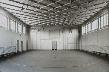 Originalzustand der Turnhalle © Stadtarchiv Bern SAB_1033_0_10, Nr. 114. Vergrösserte Ansicht