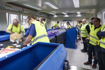 Sortieranlage Farbsack Trennsystem Bild Nadine Strub. Vergrösserte Ansicht