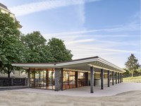 Bild: Saniertes Parkcafé (© Rolf Siegenthaler Fotografie, Bern)