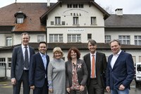 Gruppenbild: Andreas Kaufmann, Thomas Iten, Katharina Zuber, Katharina Annen, Alec von Graffenried, Markus Kämpfer (Bild: Thomas Peter)