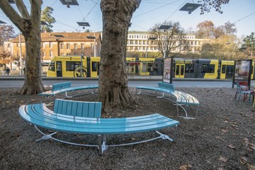 Sitzbank Loryplatz 1 Bild Alexander Egger, im Auftrag des Tiefbauamts der Stadt Bern. Vergrösserte Ansicht