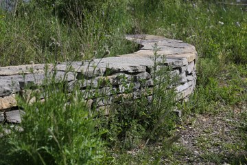 Bild 4 Trockenmauer (Sabine Tschäppeler). Vergrösserte Ansicht