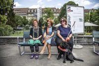 Präsentation Neue Berner Bank | Barbara Gurtner, Präsidentin des Rats für Seniorinnen und Senioren; Gemeinderätin Ursula Wyss; Esther Garo, Schweizerischer Sehbehinderten- und Blindenverband (SBV)