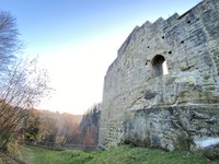 Mauer der Hauptburg Grasburg