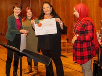 Verein IG Kleefeld mit Franziska Teuscher (Bild   Hansueli Räz)