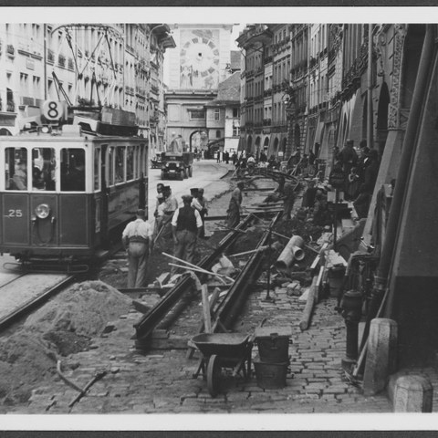 Bild Umbau der Marktgasse 1938, Foto vom Tiefbauamt (SAB 1003 2 39E) ( JPG, 1,3 MB)