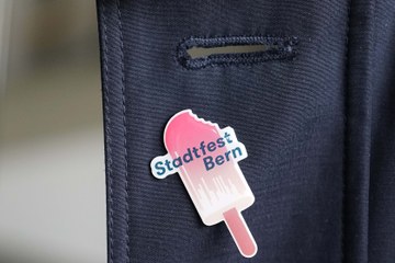 Pin - Stadtfest Bern 2016. Vergrösserte Ansicht