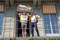 Mark Streit und Alec von Graffenried mit Stanley Cup im Erlacherhof