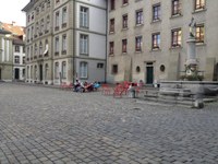 Bild Tische und Stühle Münsterplatz