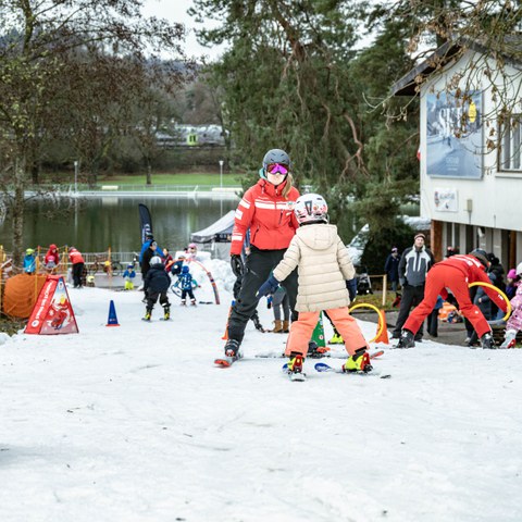 Gemeinsame Medienmitteilung der Direktion für Bildung, Soziales und Sport und der Ferienregion Gstaad vom 28. November 2025