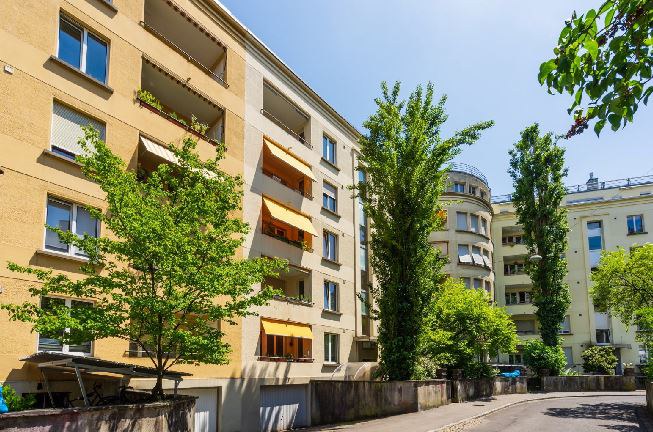 Das Bild zeigt die Aussenansicht der Hallerstrasse 60