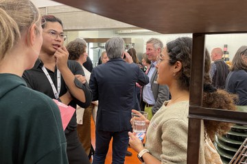 Zeit für Networking. Vergrösserte Ansicht