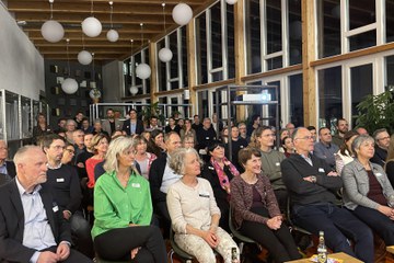 Kevin Schmids rasanter Ritt durch die Vergangenheit, Gegenwart und Zukunft seiner Unternehmen begeisterte das Publikum. Vergrösserte Ansicht