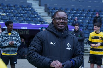 YB. Vergrösserte Ansicht