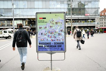Plakate. Vergrösserte Ansicht