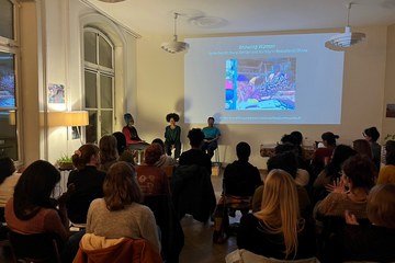 Schwarz Queeres Storytelling. Vergrösserte Ansicht