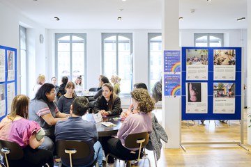 Living Library IDAHOBIT 2023 Bild1. Vergrösserte Ansicht