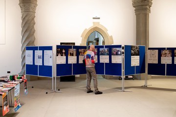 Fotoausstellung zu Queer Altern . Vergrösserte Ansicht