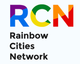 Logo des Rainbow Cities Network. R C N gross und in Farbe