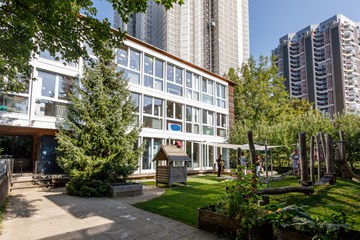 Kita_Holenacker_12. Vergrösserte Ansicht