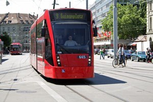 heranfahrendes Tram