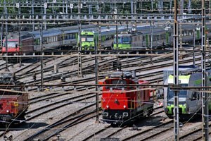 Züge beim Hauptbahnhof Bern