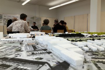 Gemeinsame Diskussion der Herausforderungen und Möglichkeiten. Vergrösserte Ansicht