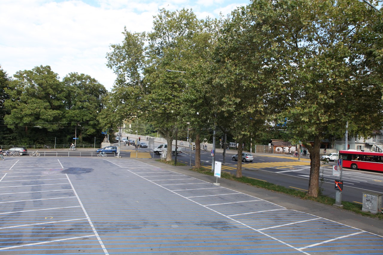 Leerer Schützenmatte Parkplatz