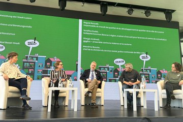 Podiumsdiskussion mit Giorgio Andreoli, Regula Rescalli, Massimo Bonato und Serafina Rudaz. Vergrösserte Ansicht